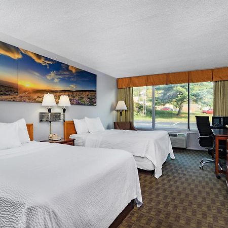Days Inn By Wyndham Cambridge Exterior foto