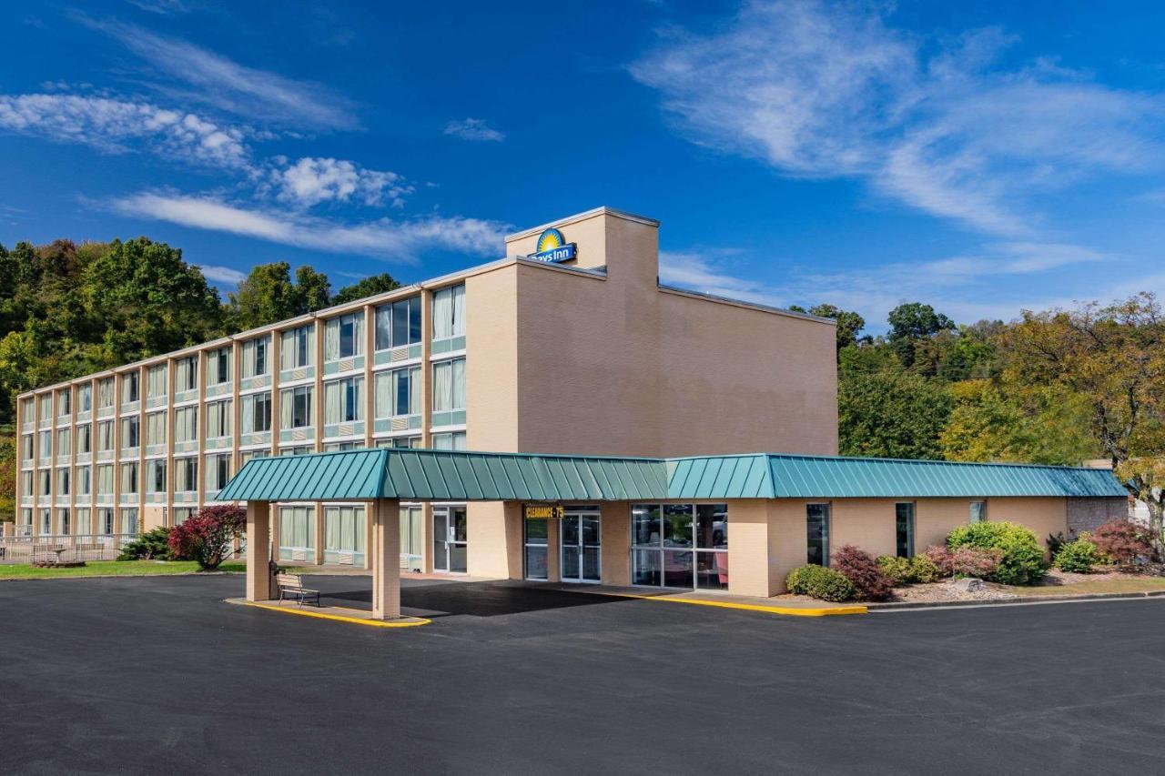 Days Inn By Wyndham Cambridge Exterior foto